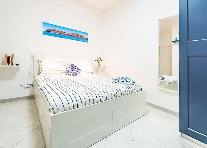 住宿加早餐酒店 L'approdo Via Ancona 加埃塔